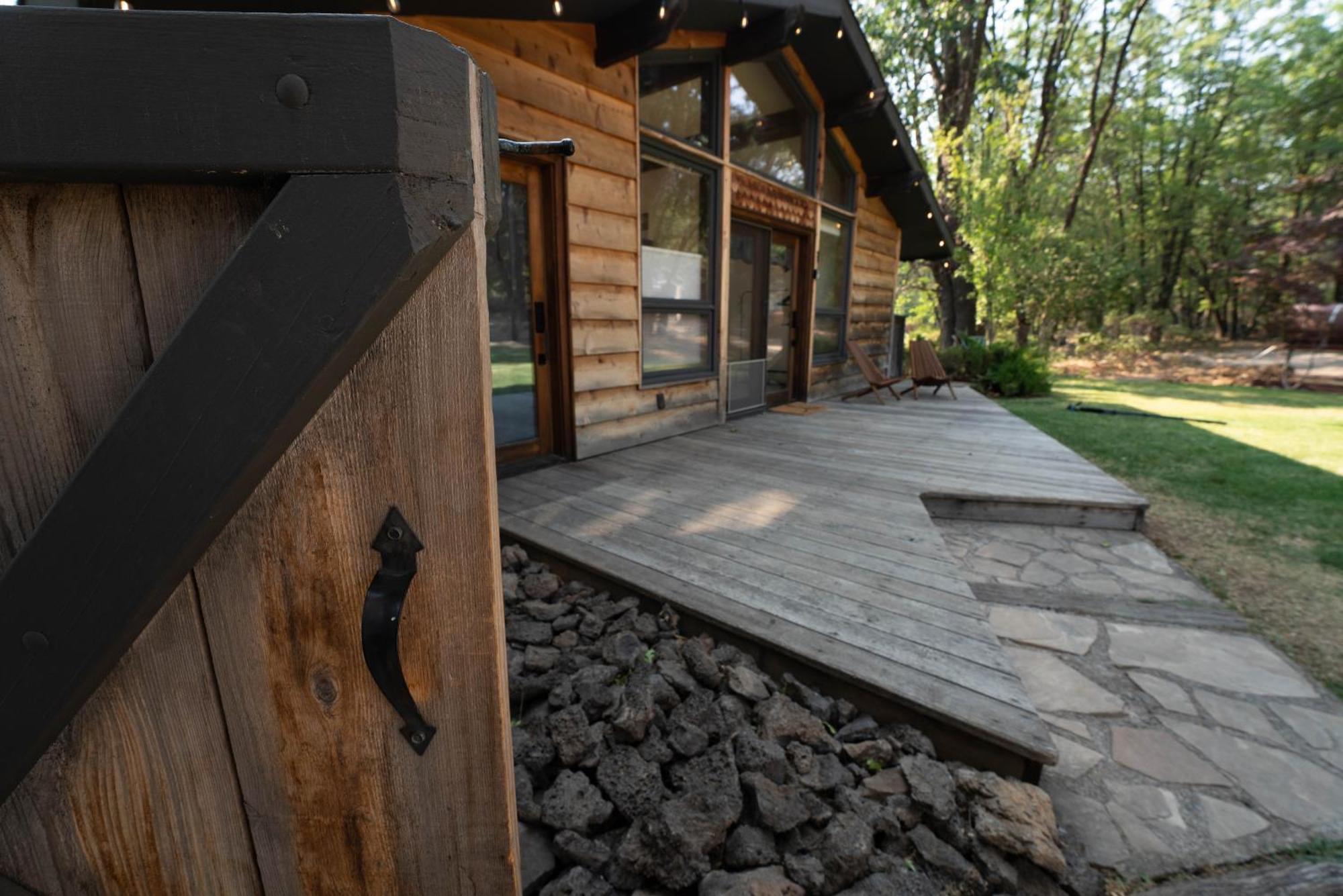 Basecamp Lodge Маунт-Шаста Номер фото