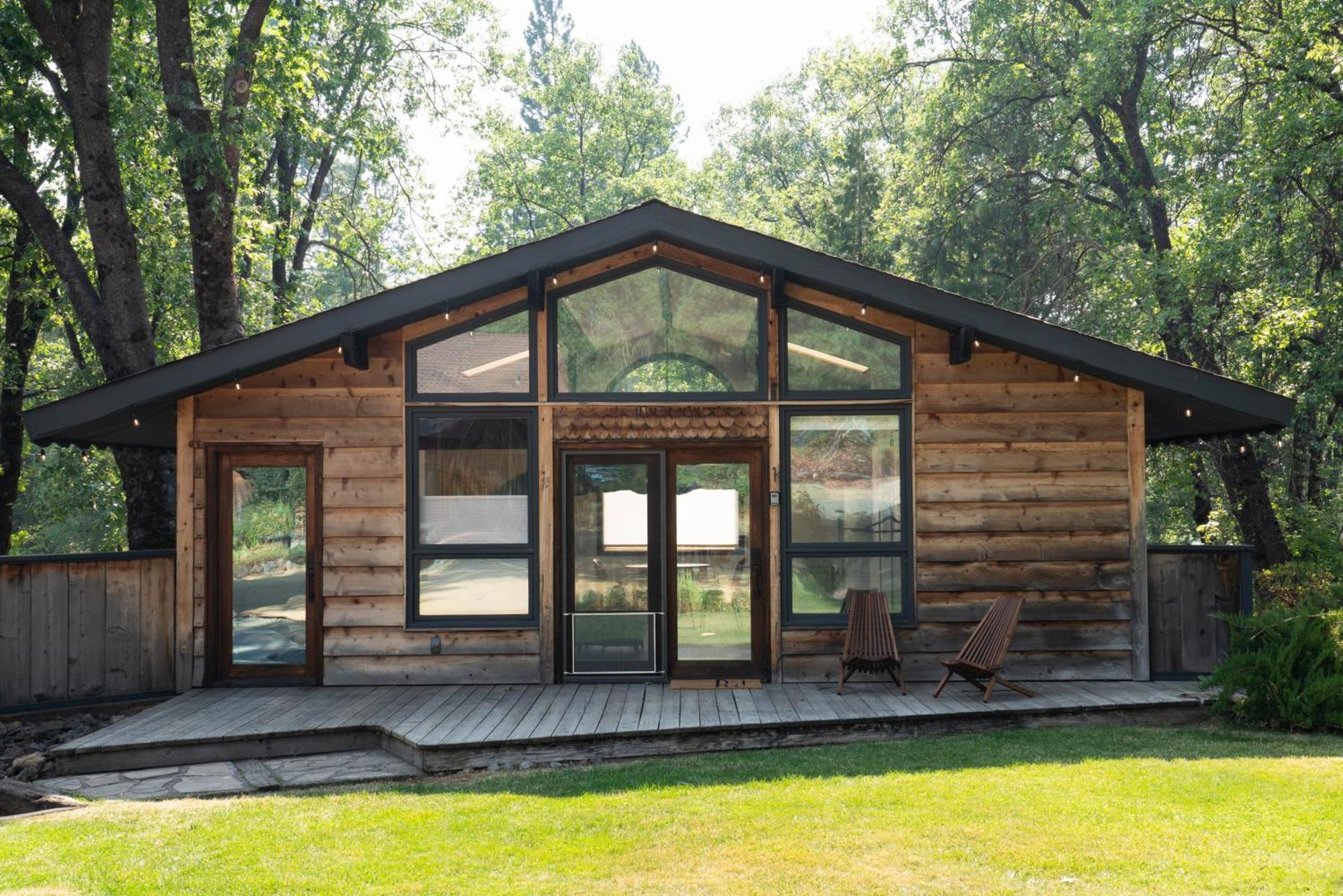 Basecamp Lodge Маунт-Шаста Екстер'єр фото
