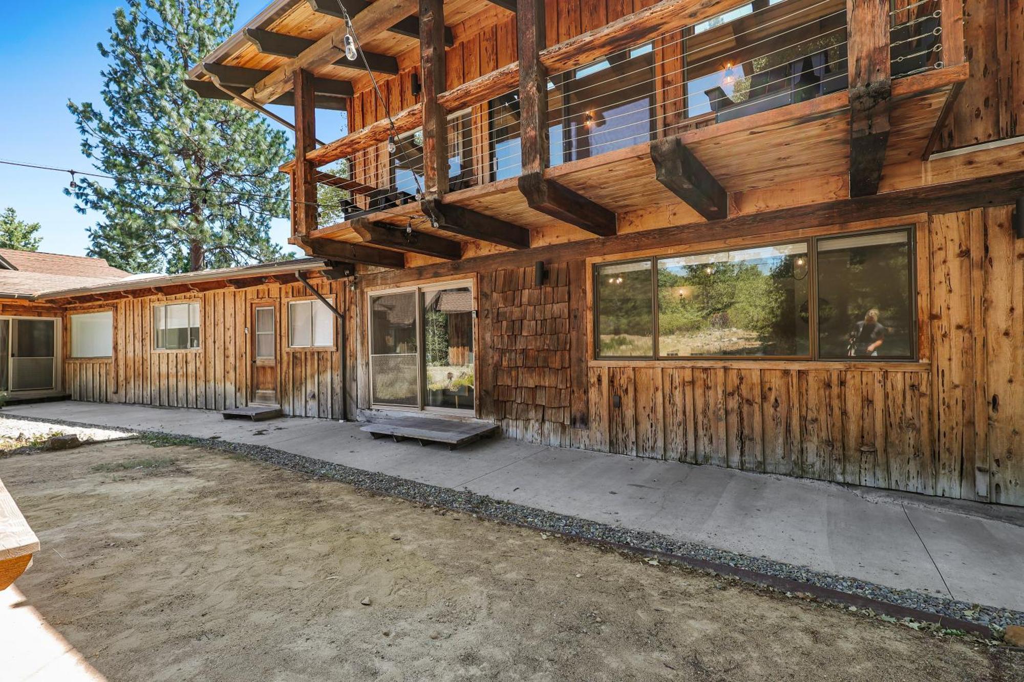 Basecamp Lodge Маунт-Шаста Екстер'єр фото